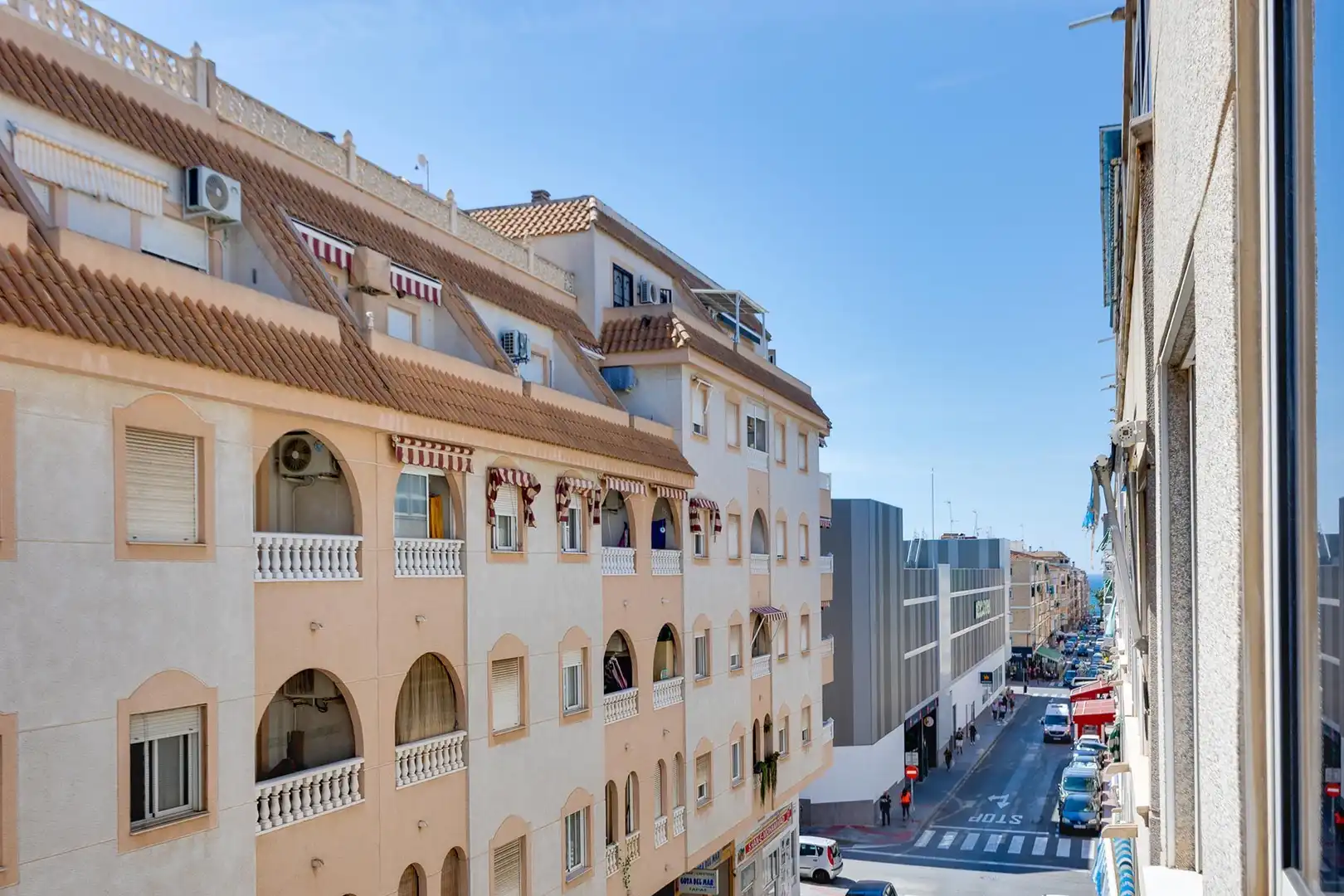Vista exterior de Apartament en venda en Torrevieja amb Aire condicionat i Terrassa