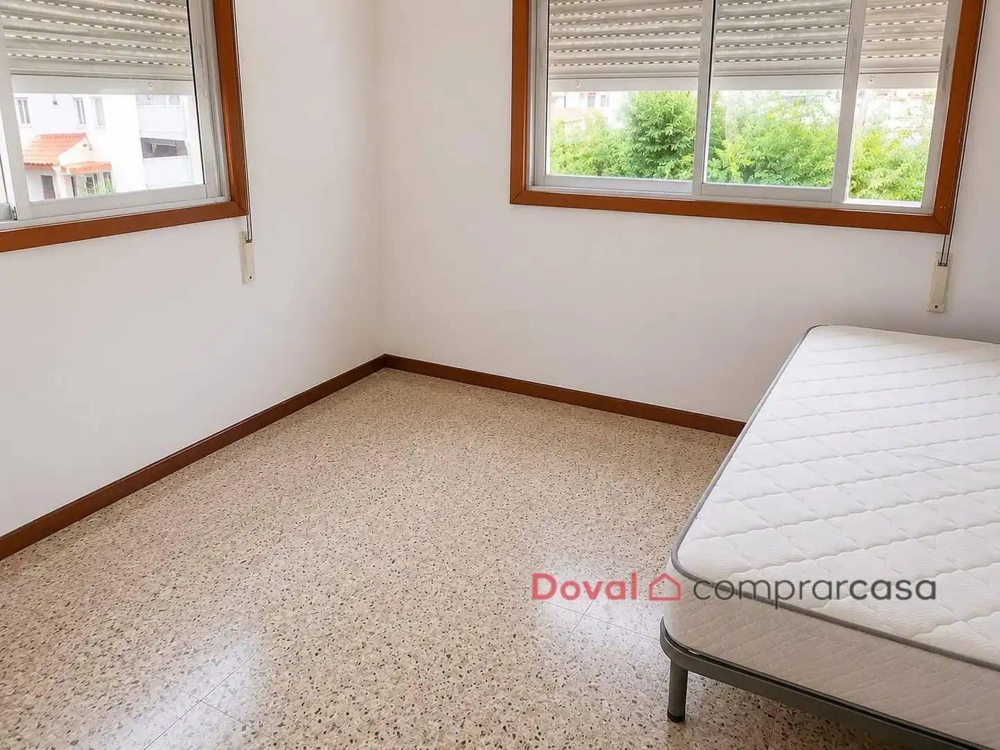 Dormitori de Casa o xalet en venda en O Porriño   amb Jardí privat, Traster i Balcó