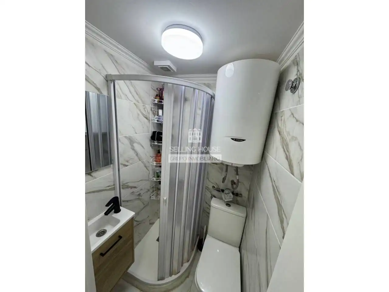 Baño de Piso en venta en Xirivella con Aire acondicionado y Amueblado