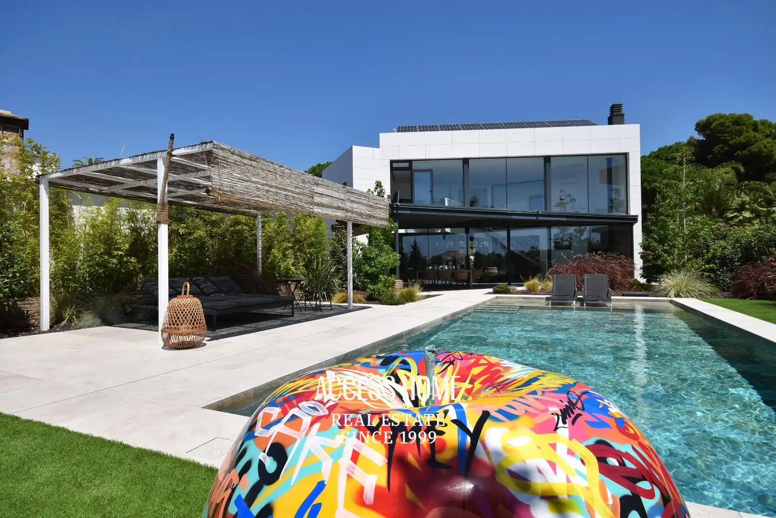 Swimming pool of Houses for rent in Mataró  with Air Conditioner, Heating and Terrace