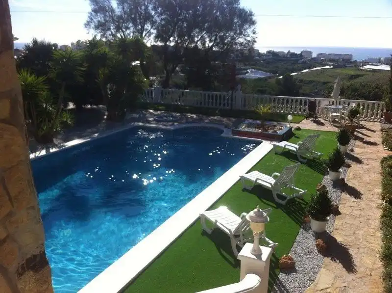 Piscina de Casa o xalet en venda en Torrox amb Aire condicionat, Calefacció i Jardí privat