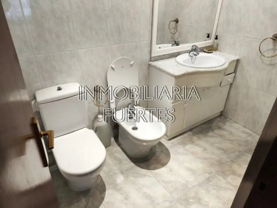 Flat for rent in Avenida de Mariano Andrés, Las Ventas