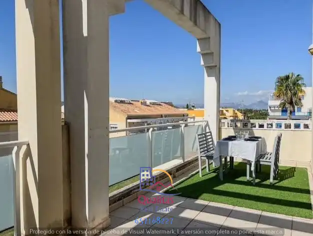 Terrasse von Wohnungen zum Verkauf in Oliva mit Klimaanlage, Heizung und Privatgarten
