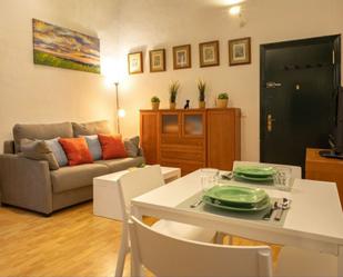 Sala d'estar de Dúplex en venda en  Sevilla Capital amb Parquet