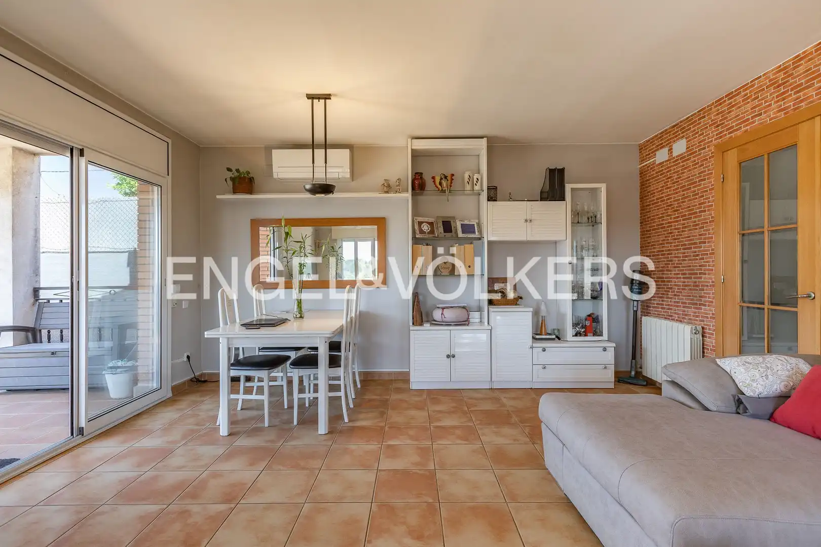 Wohnzimmer von Haus oder Chalet zum Verkauf in Rubí mit Klimaanlage, Heizung und Terrasse