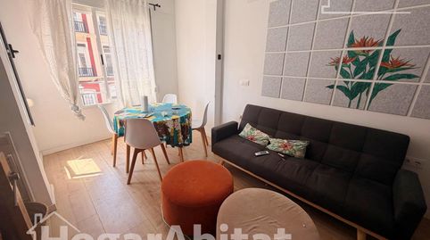 Foto 2 de Piso en venta en Calle del Doctor Lluch, El Cabanyal - El Canyamelar, Valencia Capital