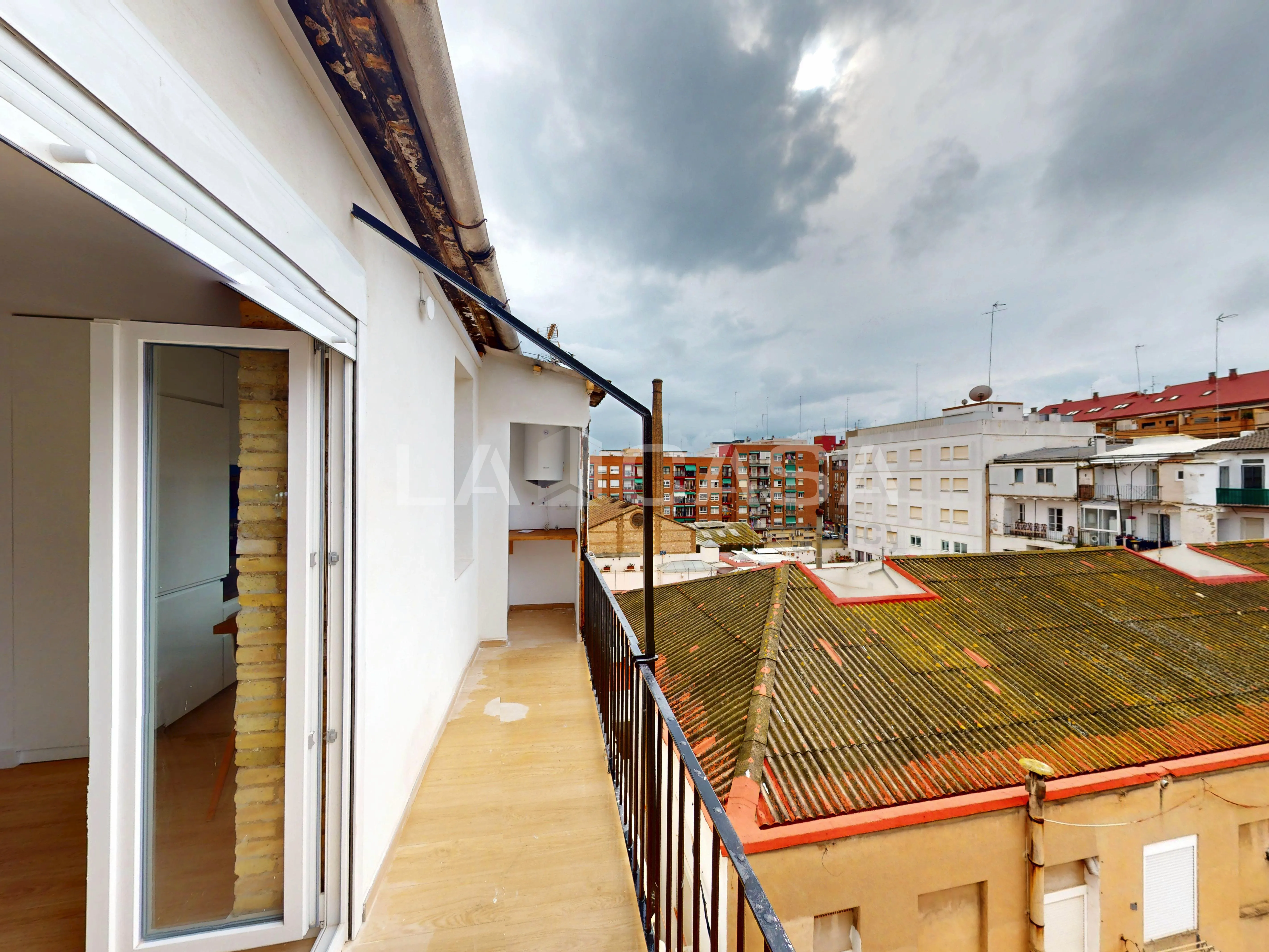 Exterior view of Flat for sale in  Valencia Capital  with Balcony