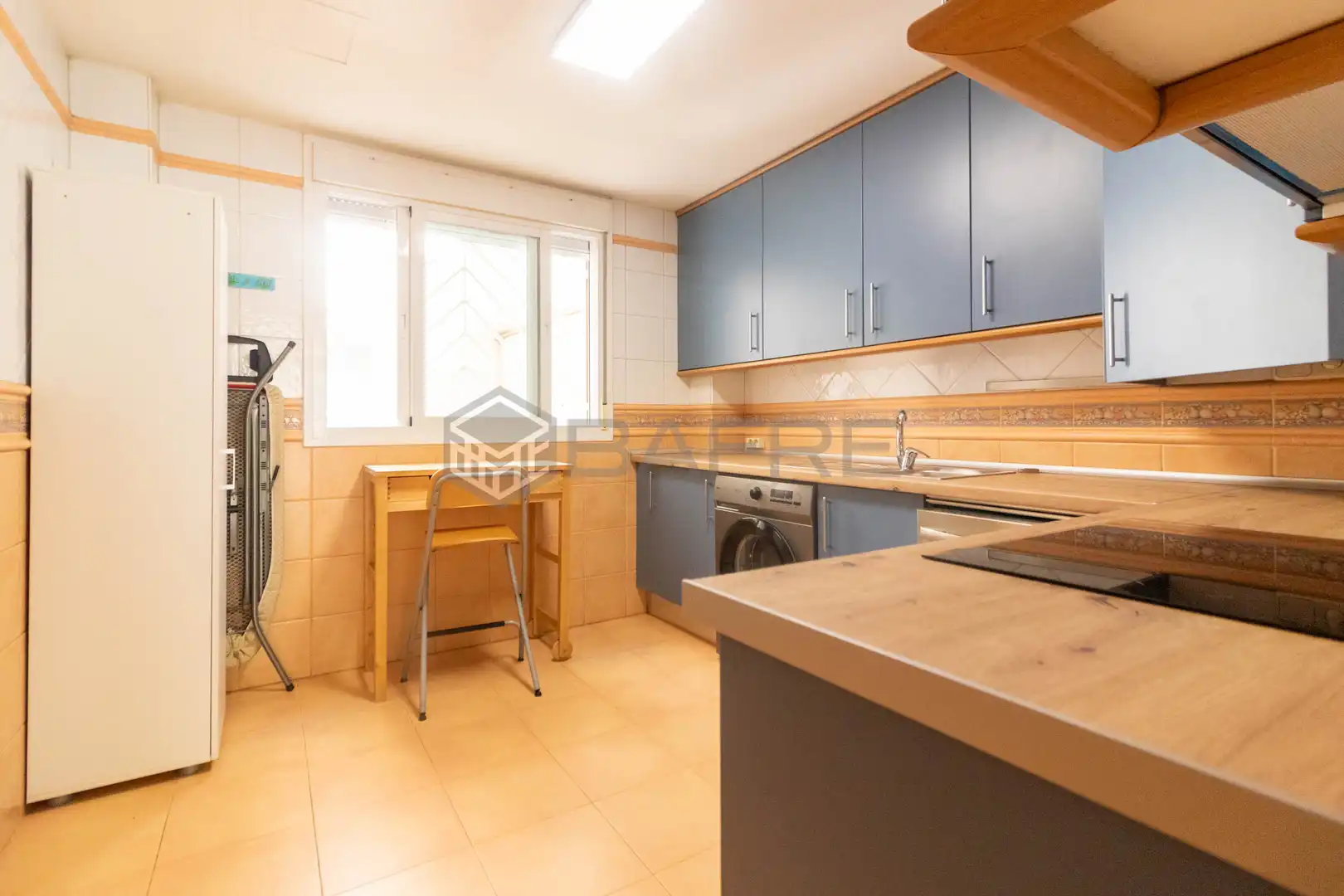 Kitchen of Flat for rent in Madrid  with Air Conditioner and Parquet flooring