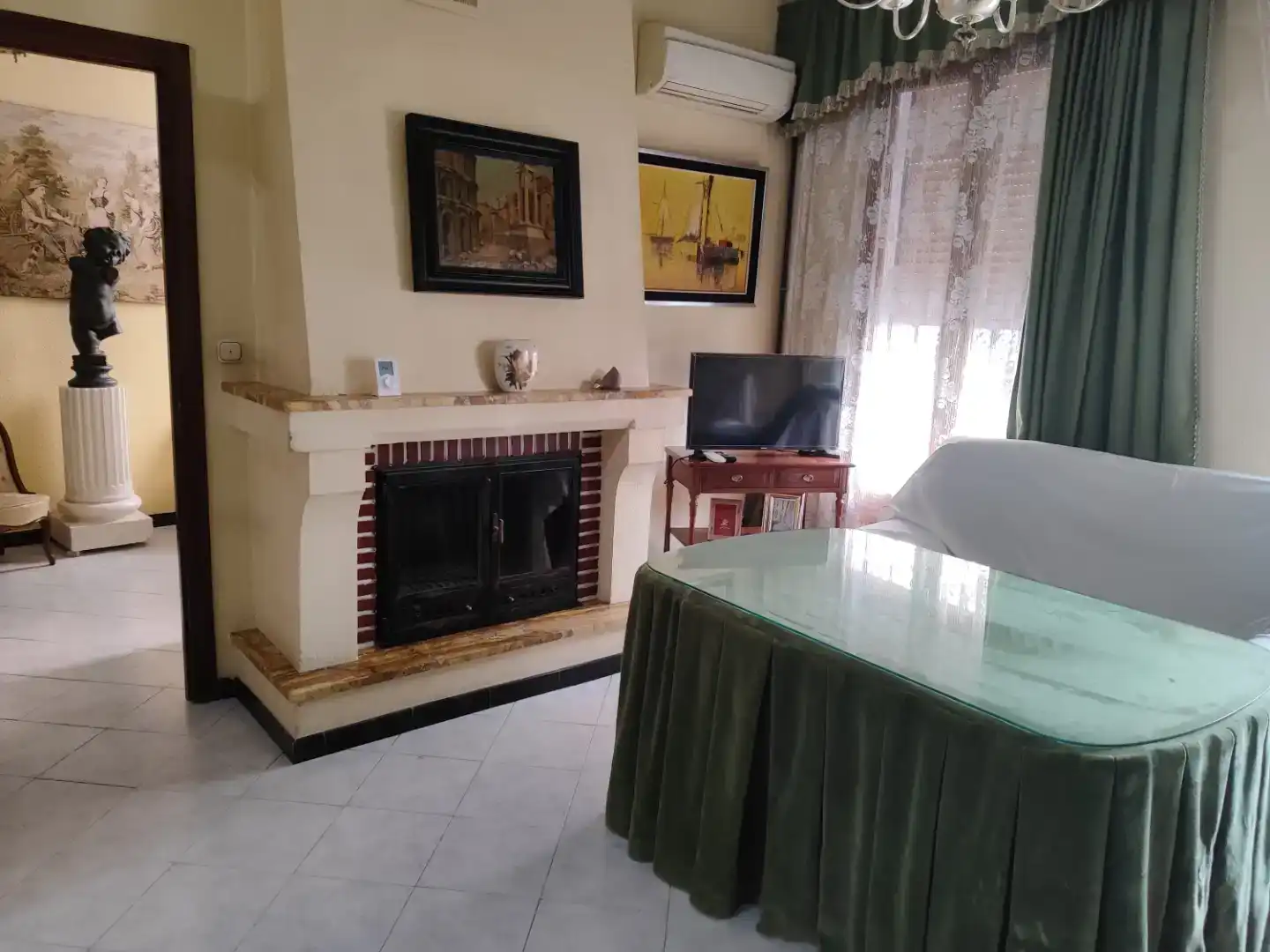 Sala d'estar de Casa adosada en venda en Don Benito amb Aire condicionat i Balcó