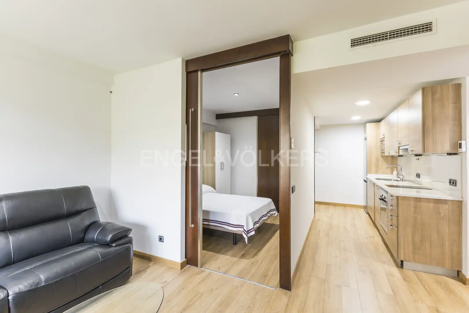 Bedroom of Flat for rent in Madrid  with Air Conditioner, Heating and Swimming Pool