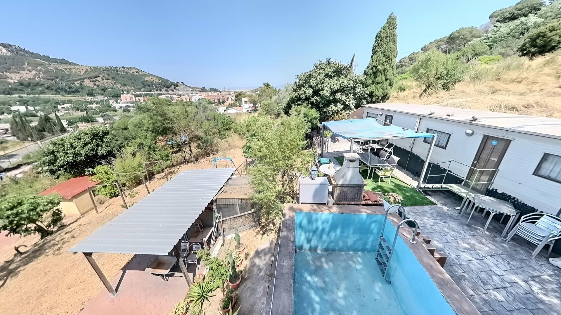 Swimming pool of Residential for sale in Montcada i Reixac