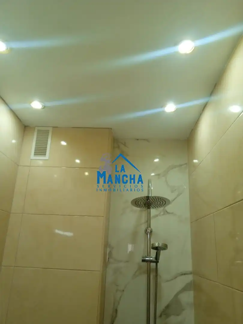 Bathroom of Flat for sale in Almansa  with Furnished and Balcony