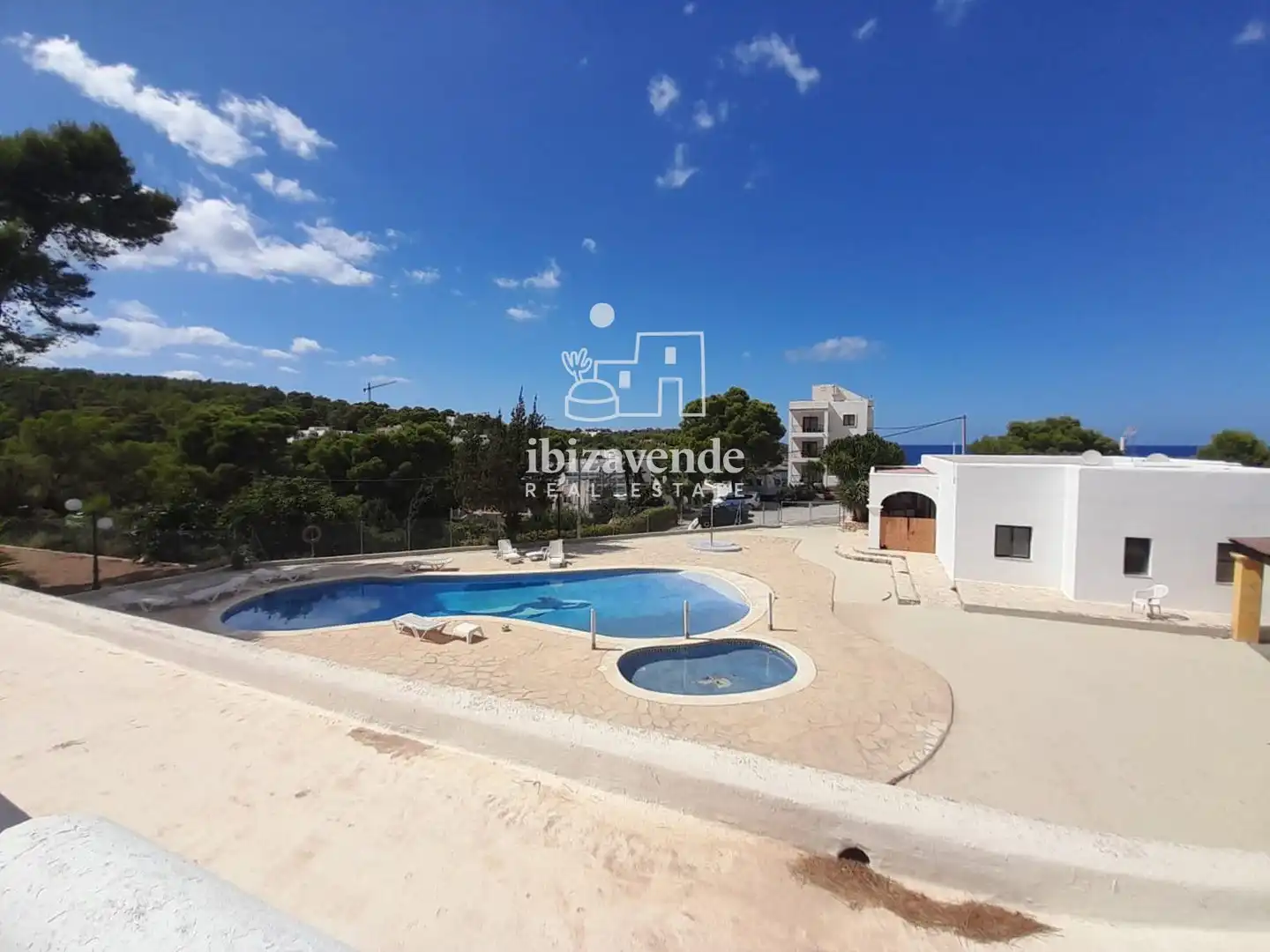 Außenansicht von Wohnung zur Miete in Sant Joan de Labritja mit Klimaanlage, Terrasse und Schwimmbad