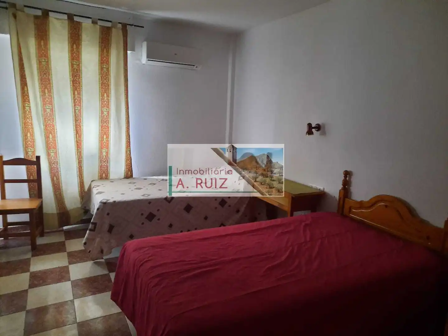 Dormitori de Edifici en venda en Lucena