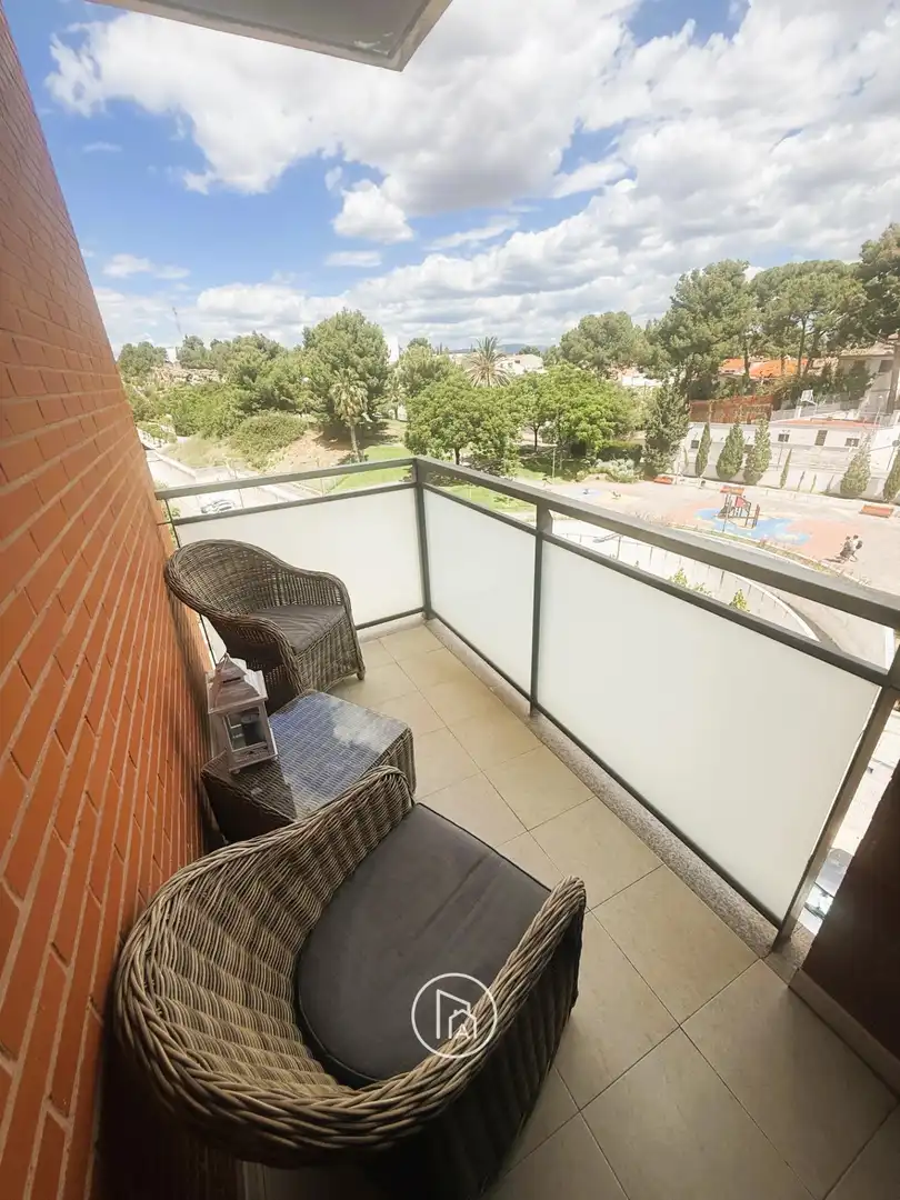 Balcony of Flat for sale in Paterna  with Parquet flooring