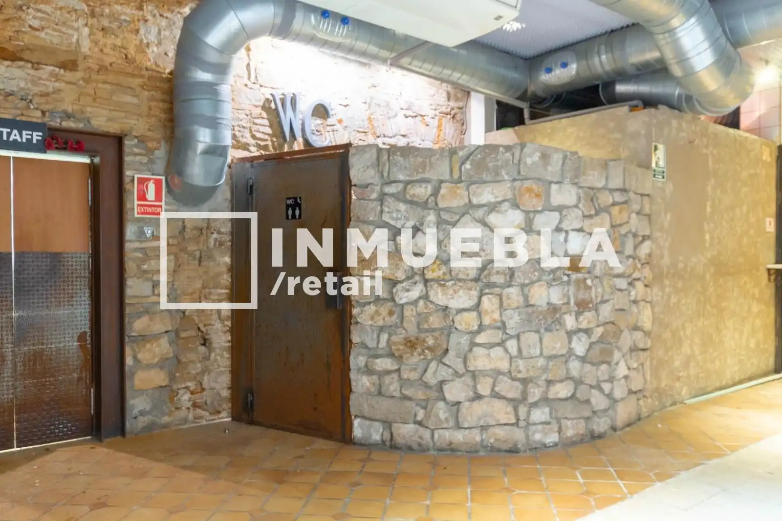 Commercial properties for rent in Barcelona  with Air Conditioner and Alarm