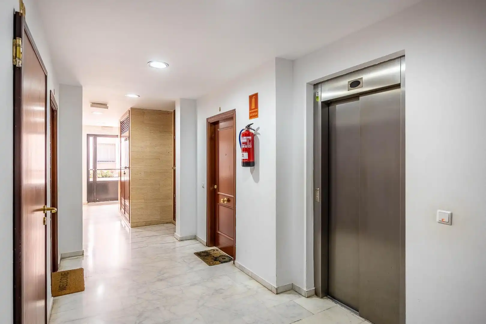 Piso en venta en Mairena del Aljarafe con Aire acondicionado, Terraza y Trastero