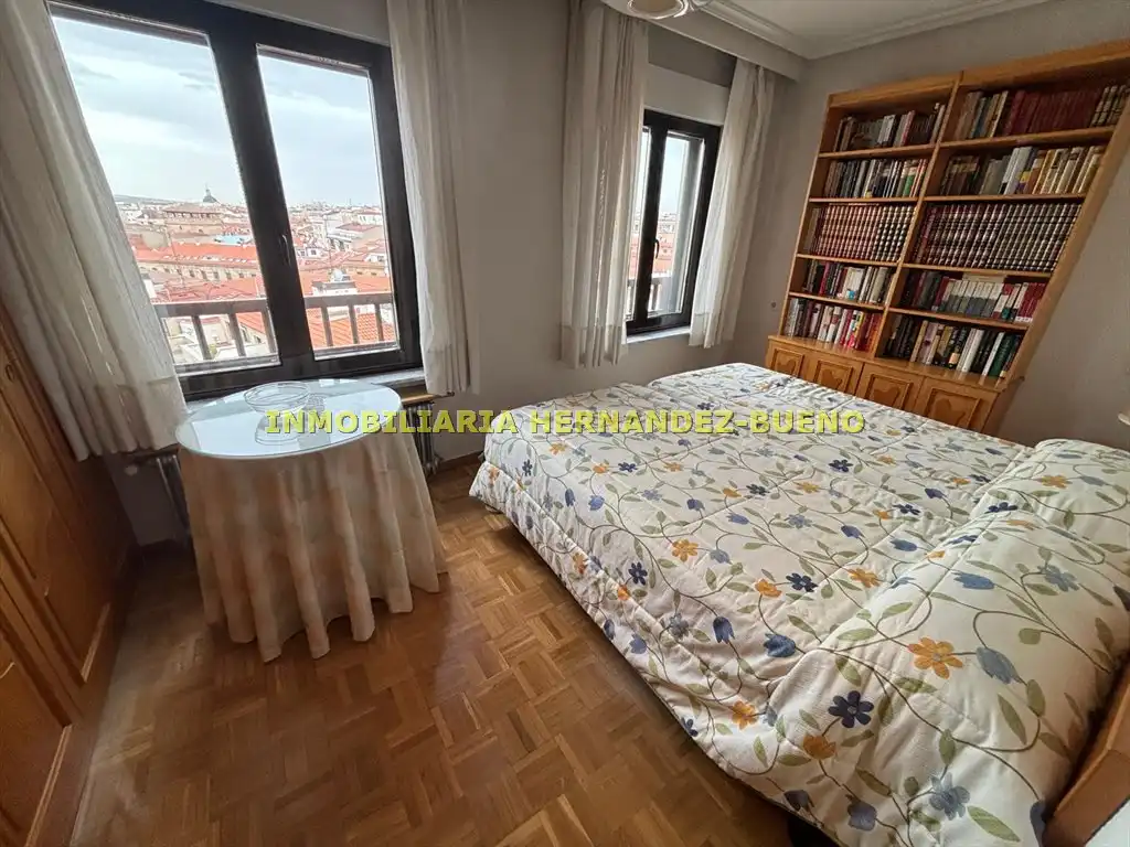 Bedroom of Flat for sale in Salamanca  with Heating and Balcony