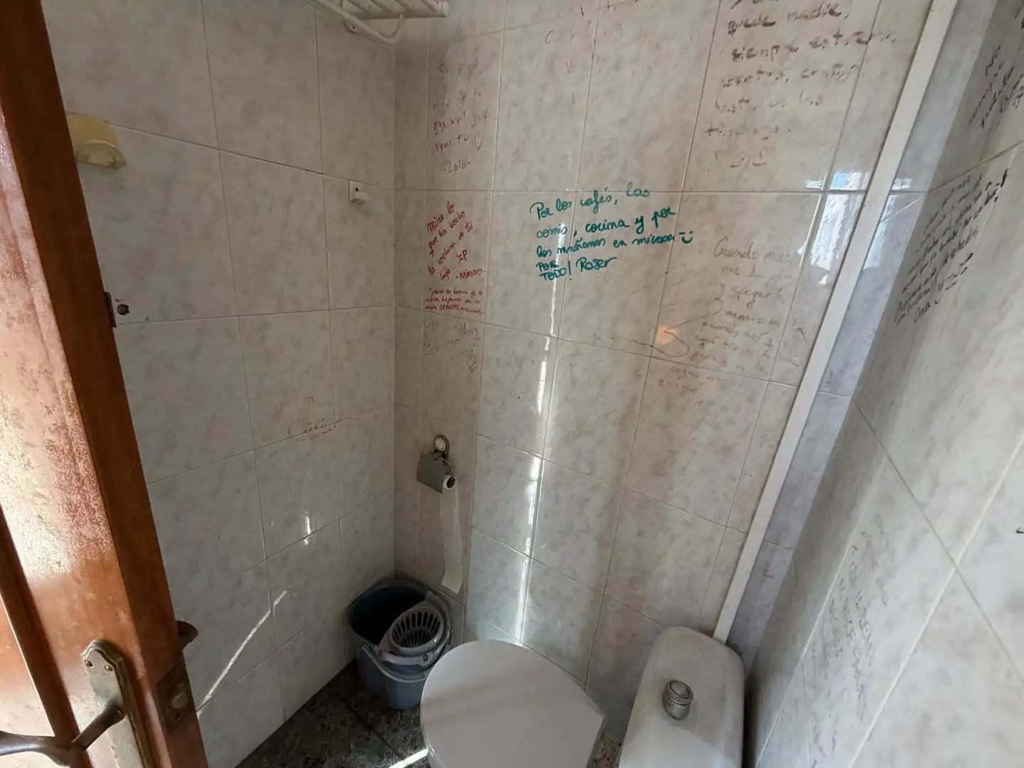 Baño de Ático en venta en Cornellà de Llobregat con Terraza