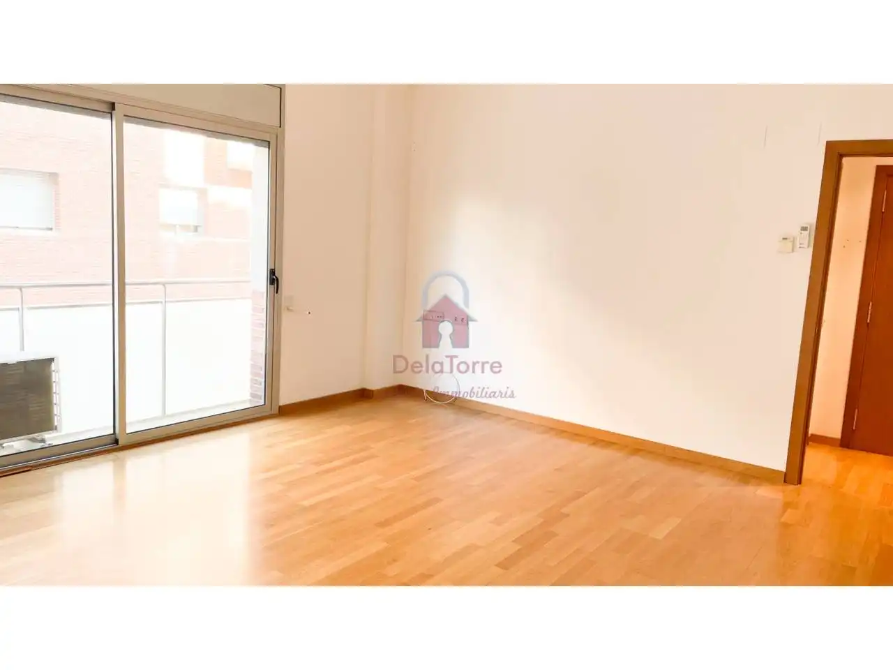 Bedroom of Flat for sale in Terrassa  with Air Conditioner, Heating and Parquet flooring