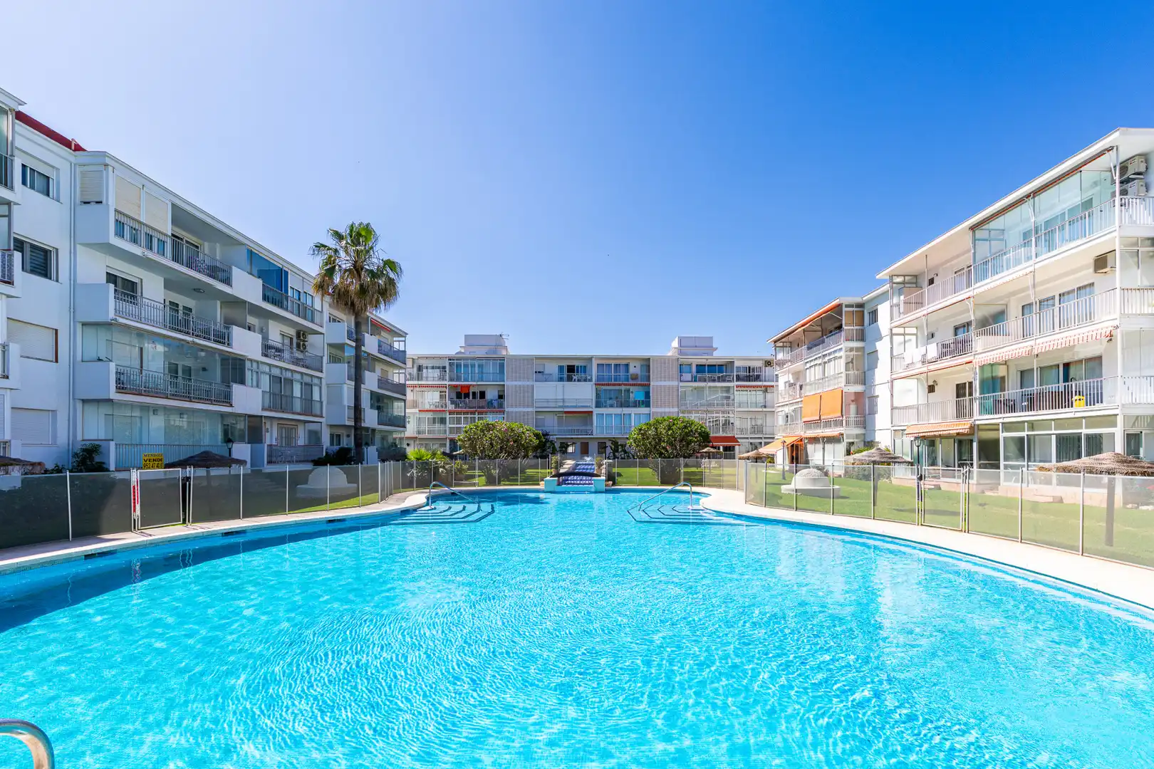 Swimming pool of Apartments for sale in Fuengirola  with Air Conditioner, Terrace and Swimming Pool