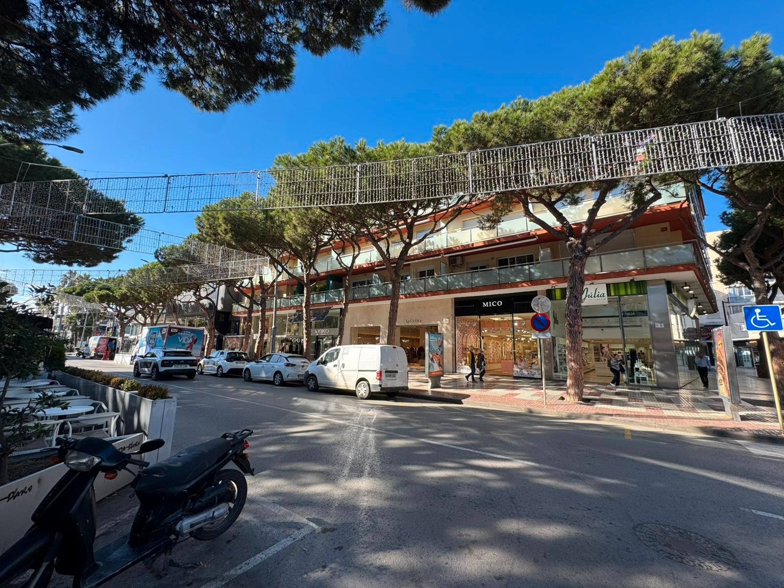 Exterior view of Flat to rent in Castell d'Aro, Platja d'Aro i s'Agaró  with Parquet flooring, Furnished and Oven