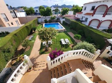 Baixos amb piscina en venda a Carrer del Teuladí 5