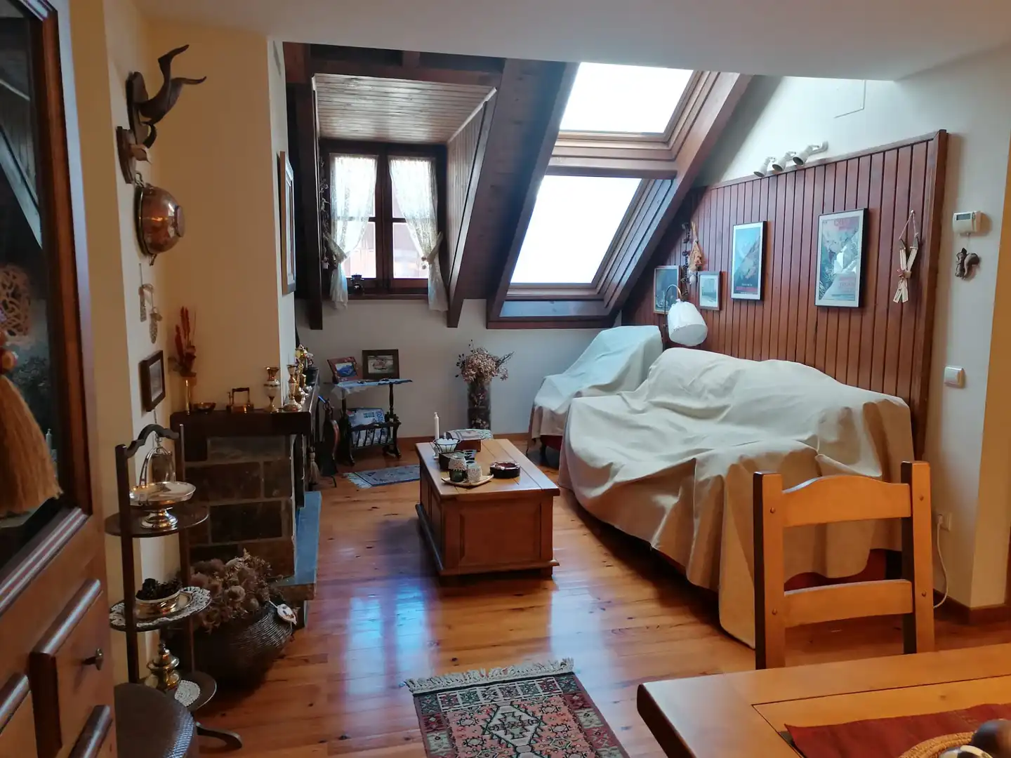Sala de estar de Dúplex en venta en Esterri d'Àneu con Calefacción, Parquet y Amueblado