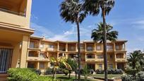 Vista exterior de Apartament en venda en Chiclana de la Frontera amb Aire condicionat, Jardí privat i Parquet