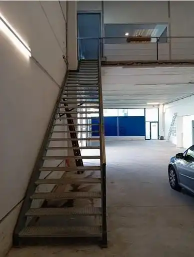 Fabrikhallen zum Verkauf in Ezcabarte