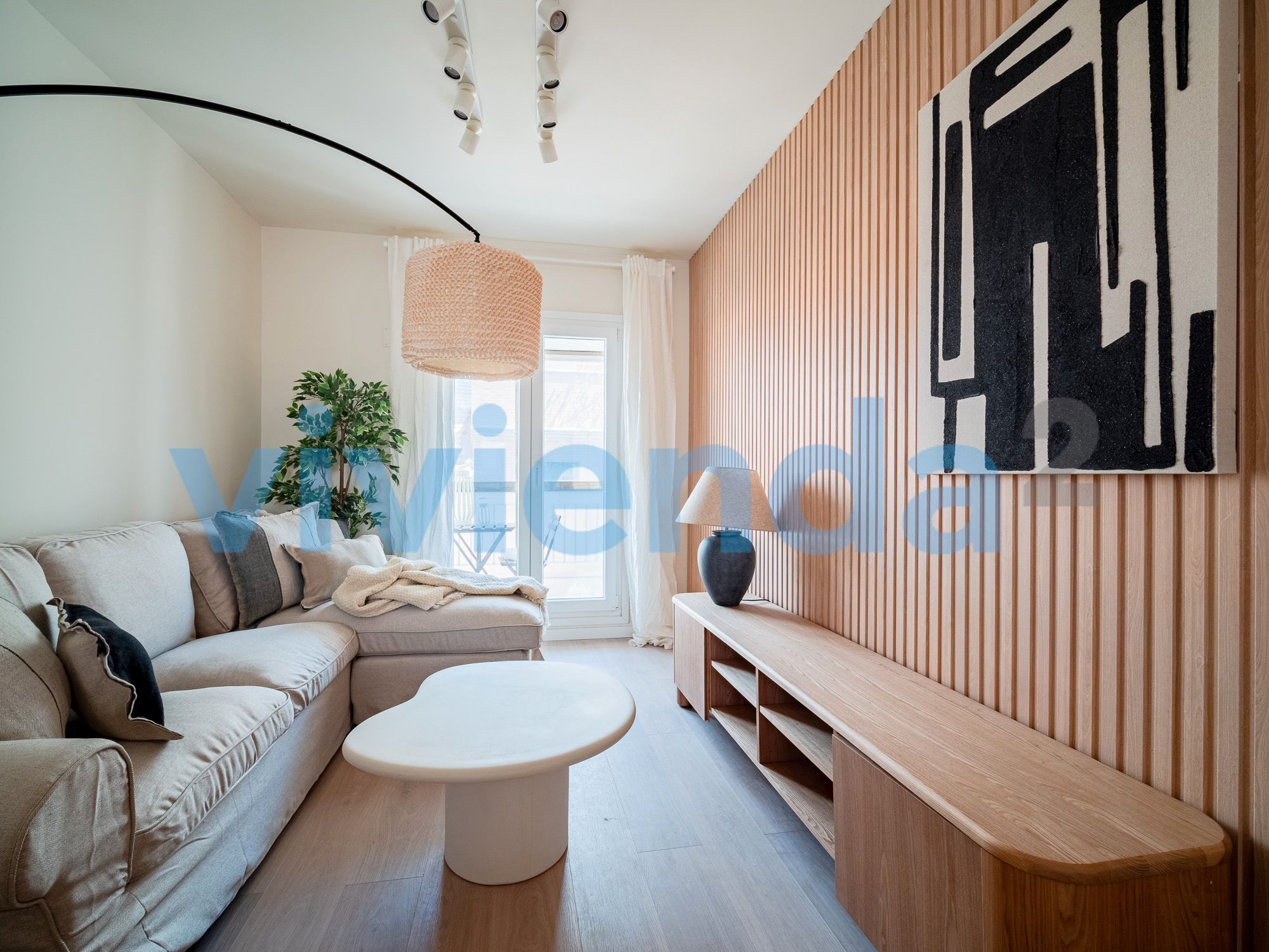 Living room of Flat to rent in  Madrid Capital  with Air Conditioner, Heating and Terrace
