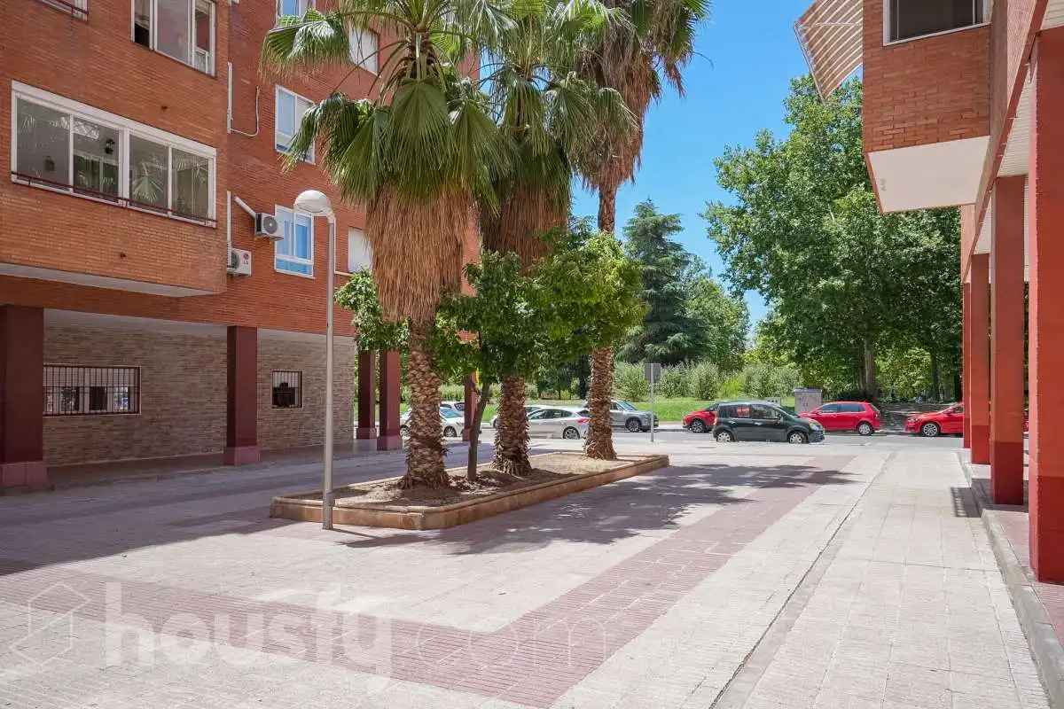Exterior view of Flat for sale in Madrid  with Air Conditioner, Heating and Terrace