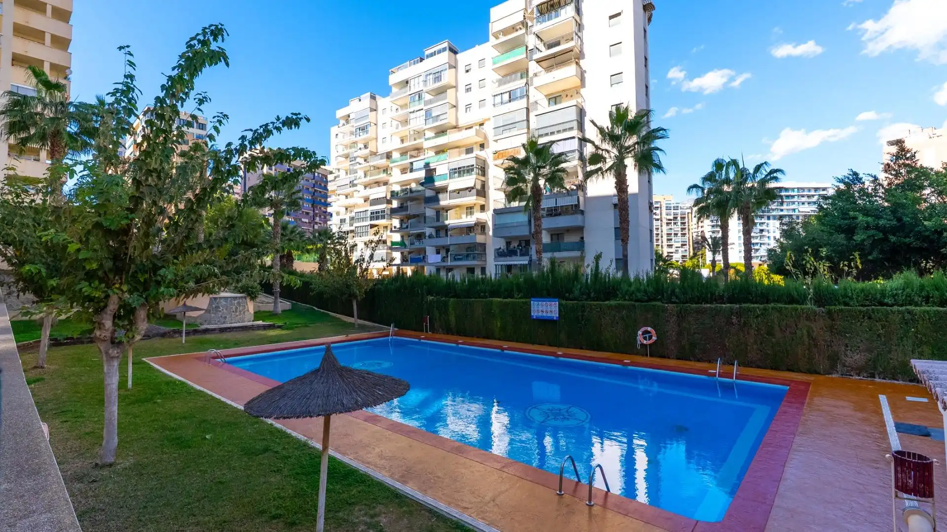 Swimming pool of Attic for rent in Villajoyosa / La Vila Joiosa  with Air Conditioner, Heating and Private garden