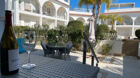 Una zona residencial exclusiva y bien cuidada con un toque mediterráneo!