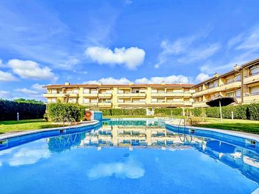 Apartment with pool for sale in Assutzena 42