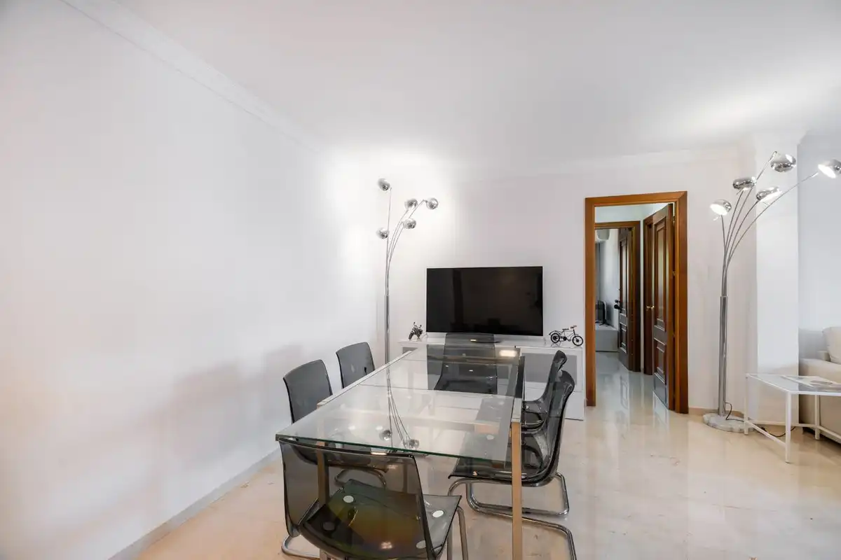 Menjador de Apartament en venda en Marbella amb Aire condicionat, Calefacció i Jardí privat