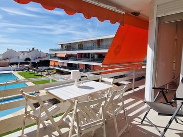 Flat with pool to rent in El Rompido