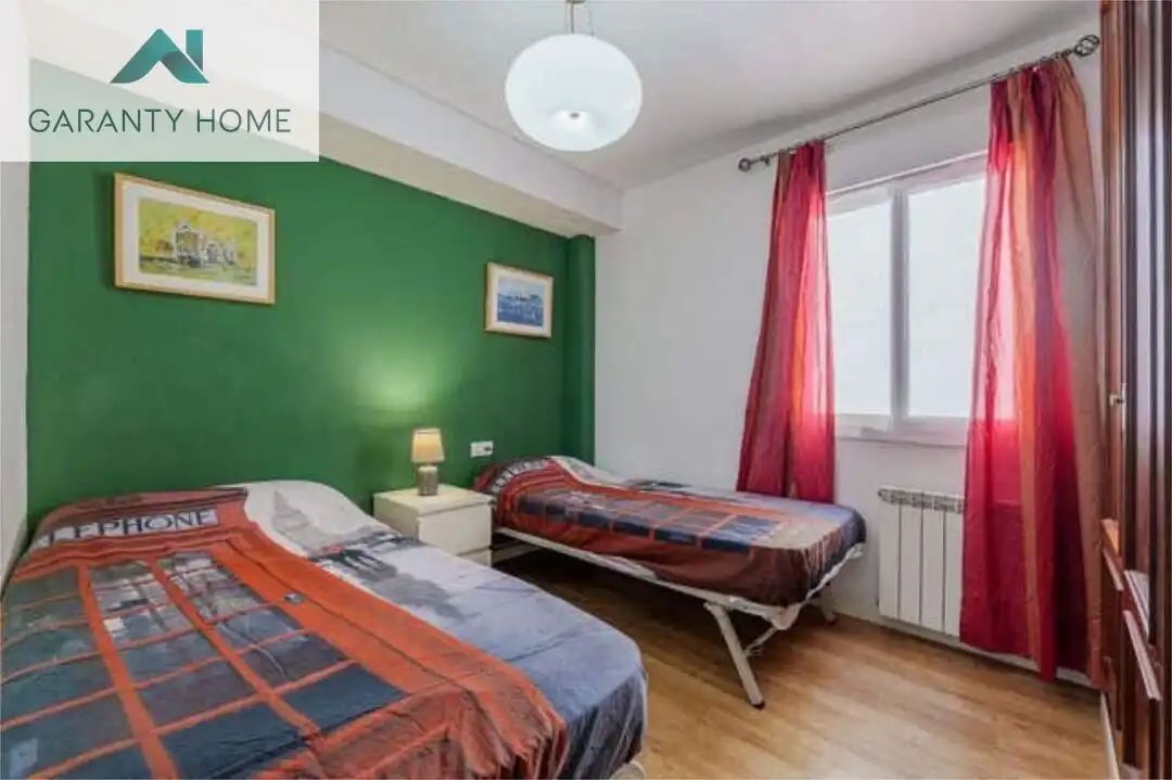 Habitación de Piso de alquiler en Málaga con Aire acondicionado, Trastero y Amueblado