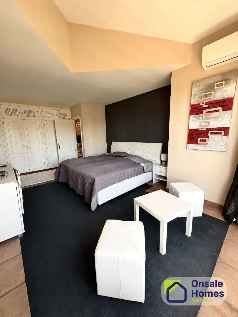 Bedroom of Houses for rent in Marbella  with Air Conditioner, Private garden and Terrace
