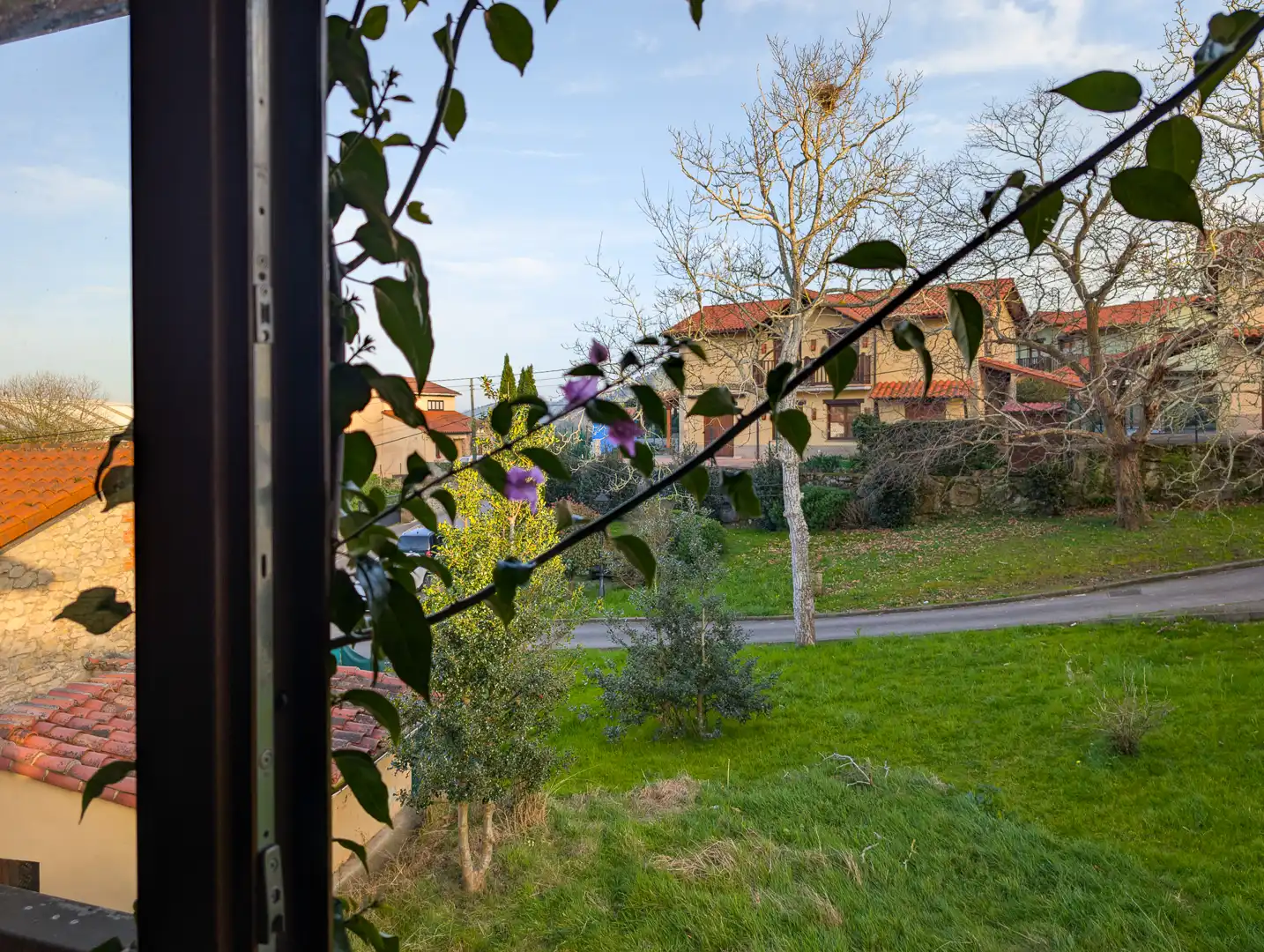 Jardí de Casa o xalet en venda en Val de San Vicente  amb Calefacció, Terrassa i Traster