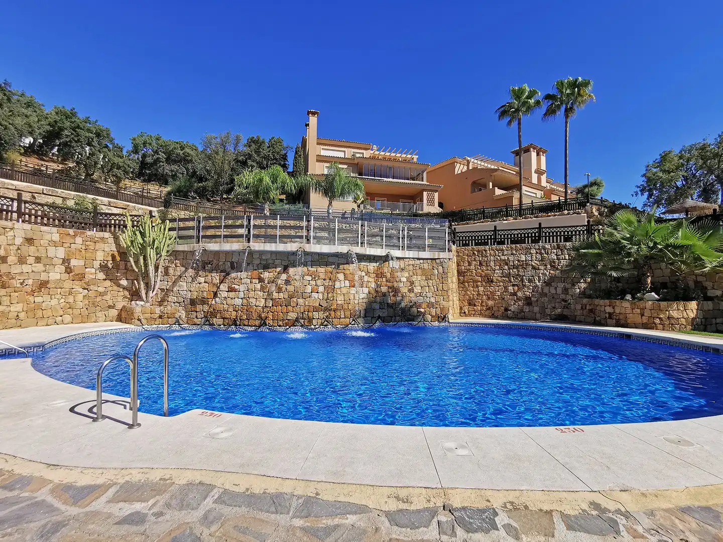 Piscina de Apartamento en venta en Ojén con Aire acondicionado, Terraza y Trastero