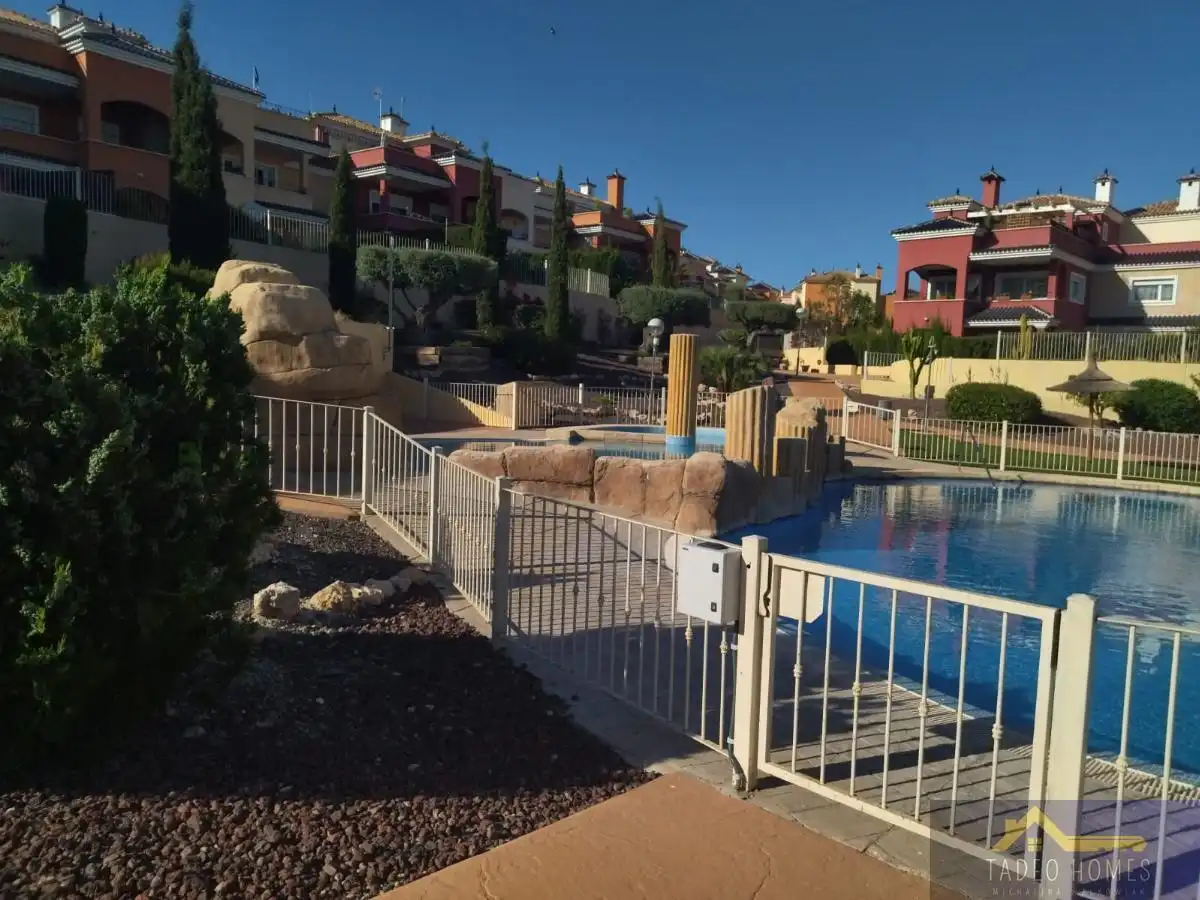 Apartamento de alquiler en Reino Unido, 6, Baños y Mendigo