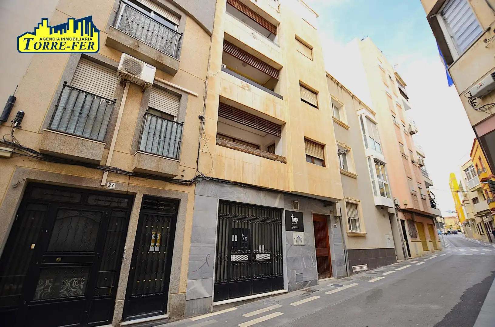 Vista exterior de Piso en venta en  Almería Capital