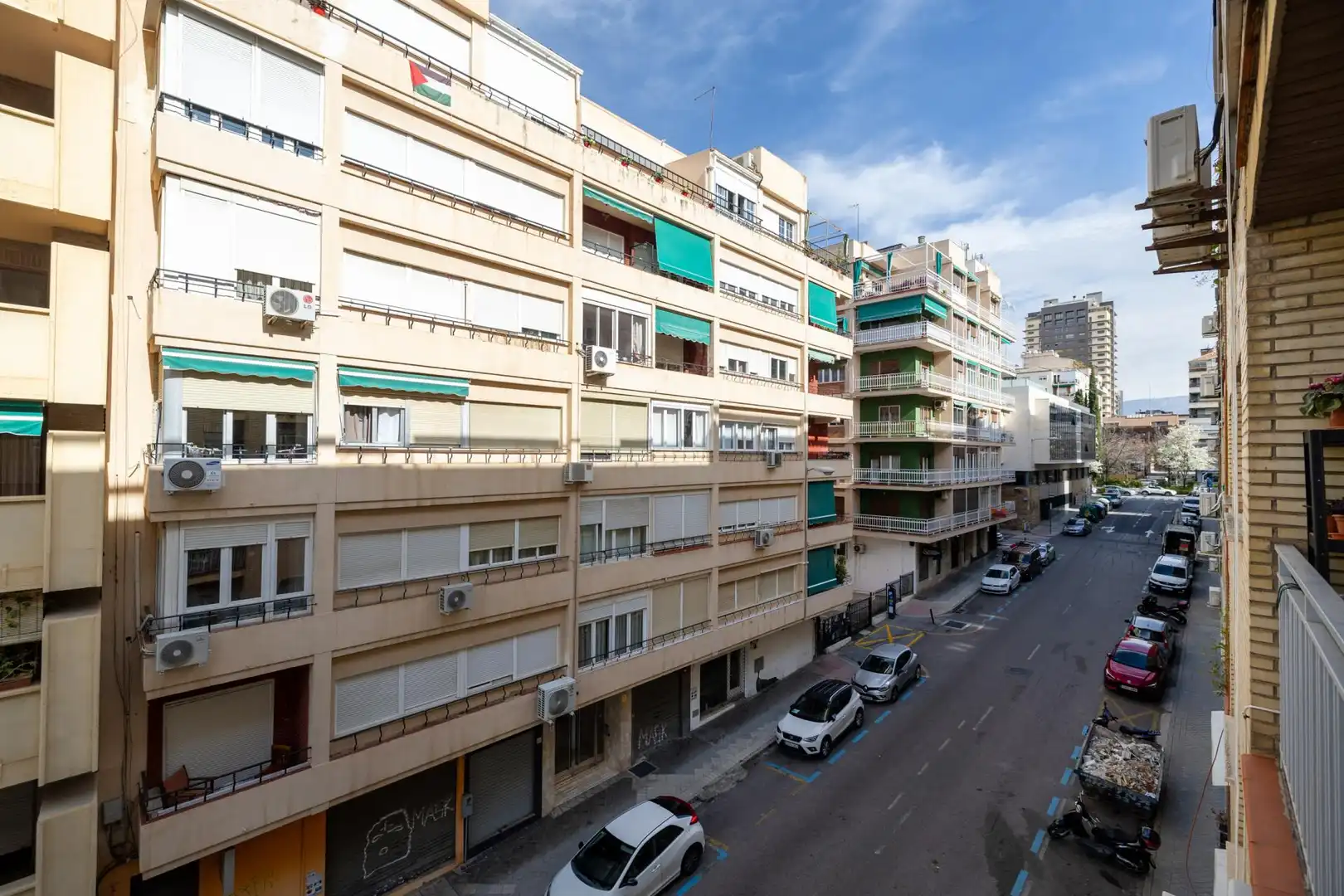 Vista exterior de Apartament en venda en Granada