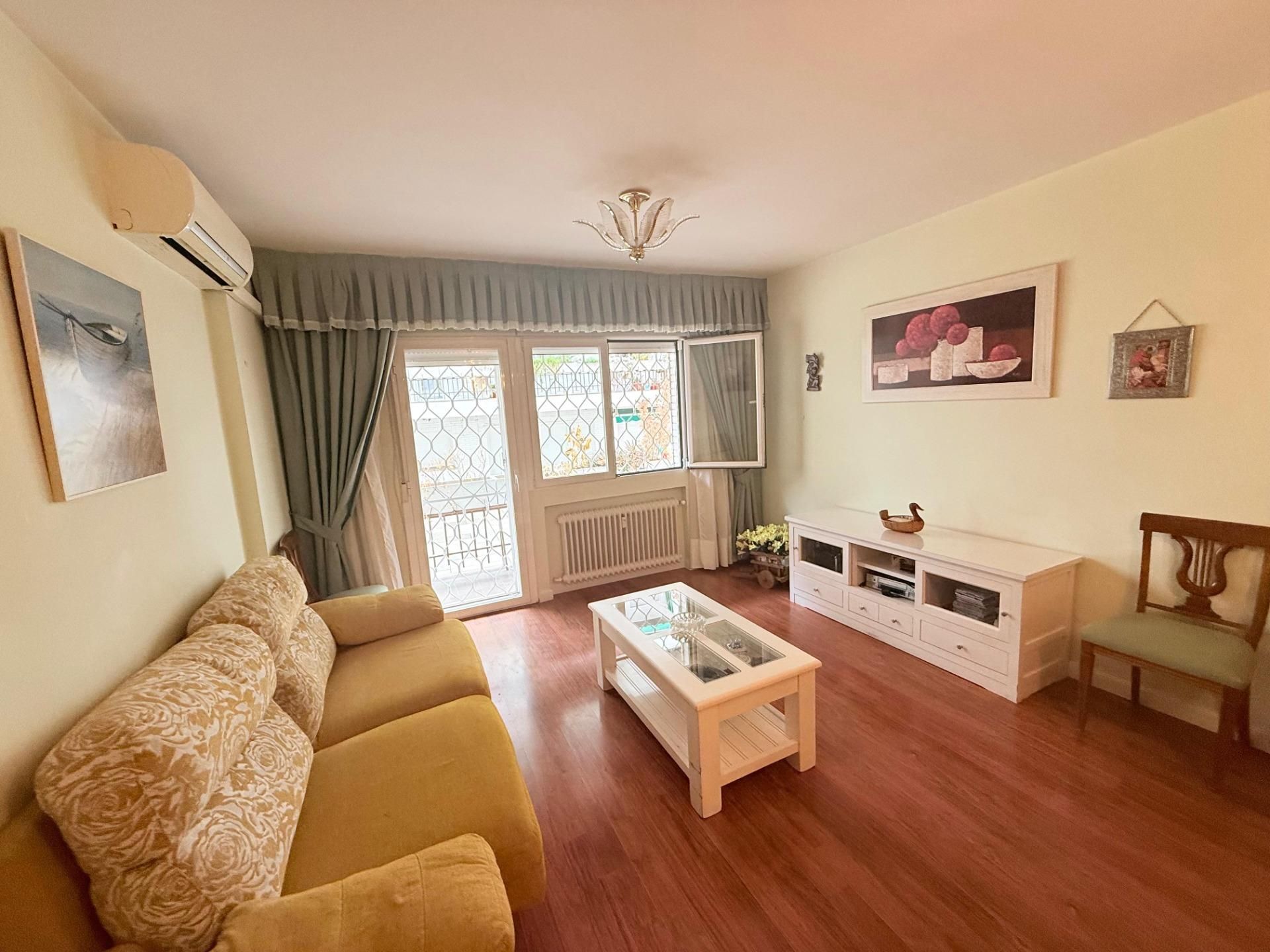 Living room of Flat for sale in Majadahonda  with Air Conditioner, Heating and Terrace
