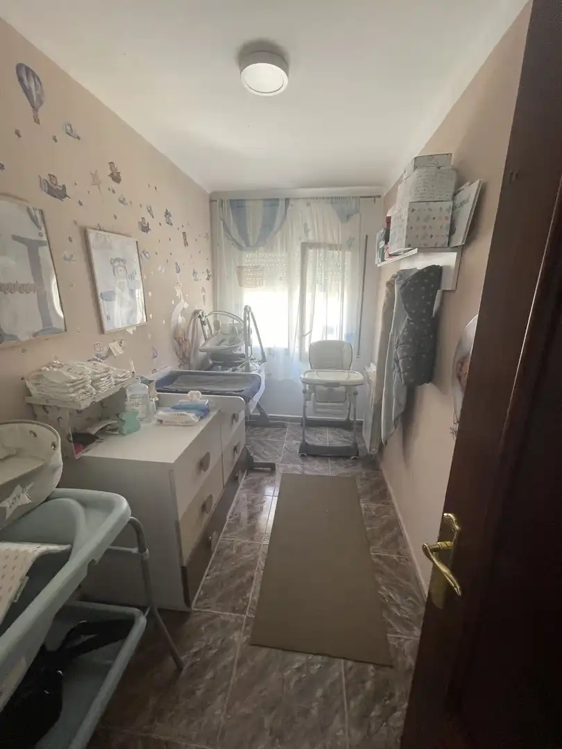 Habitación de Piso en venta en Girona con Calefacción