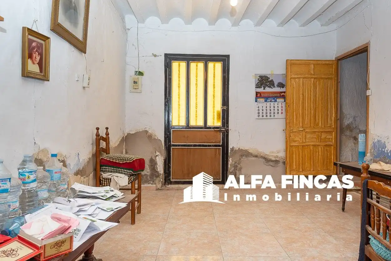 Casa o xalet en venda en El Provencio   amb Jardí privat