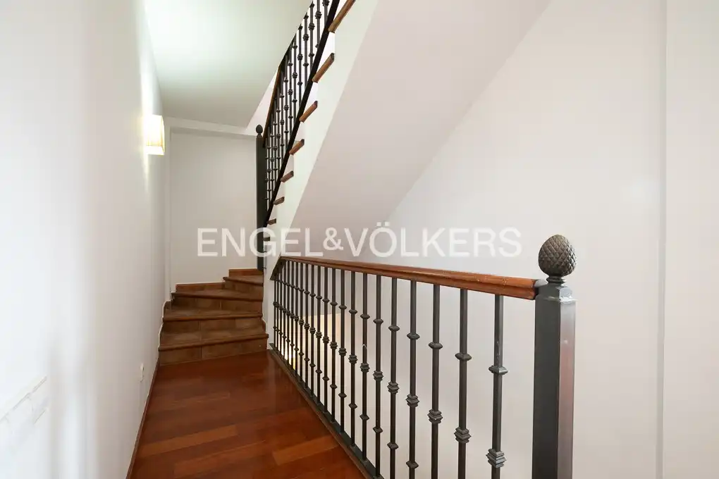 Casa o chalet de alquiler en L'Eliana con Aire acondicionado, Calefacción y Jardín privado