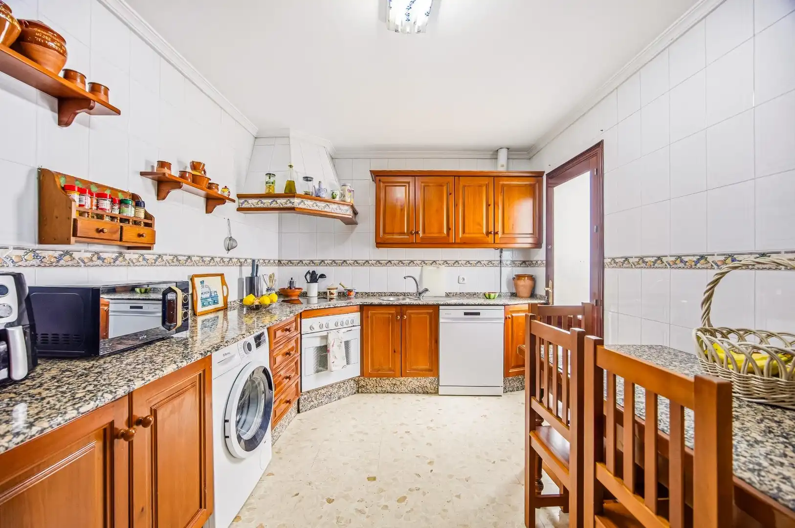 Kitchen of Houses for sale in Chiclana de la Frontera