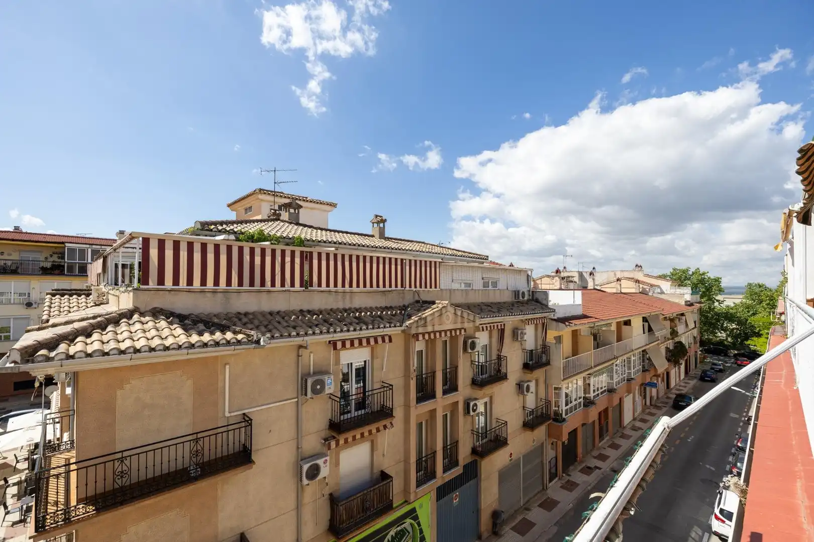 Casa adosada en venda a Calle de Miguel Induráin, Maracena